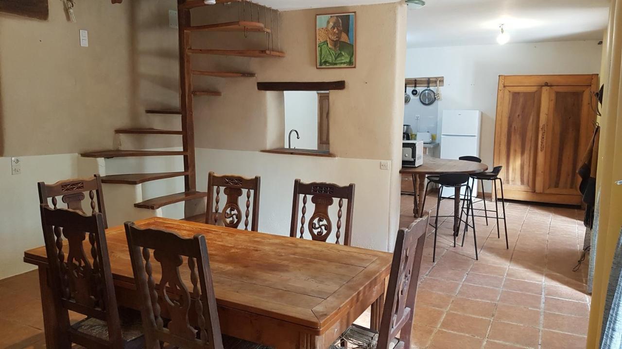 maison isolée dans les vignes et les bois Valady Exterior foto